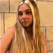 Estudiante de MEI, con bachillerato científico y con nociones de todas las asignaturas de primaria a eso.